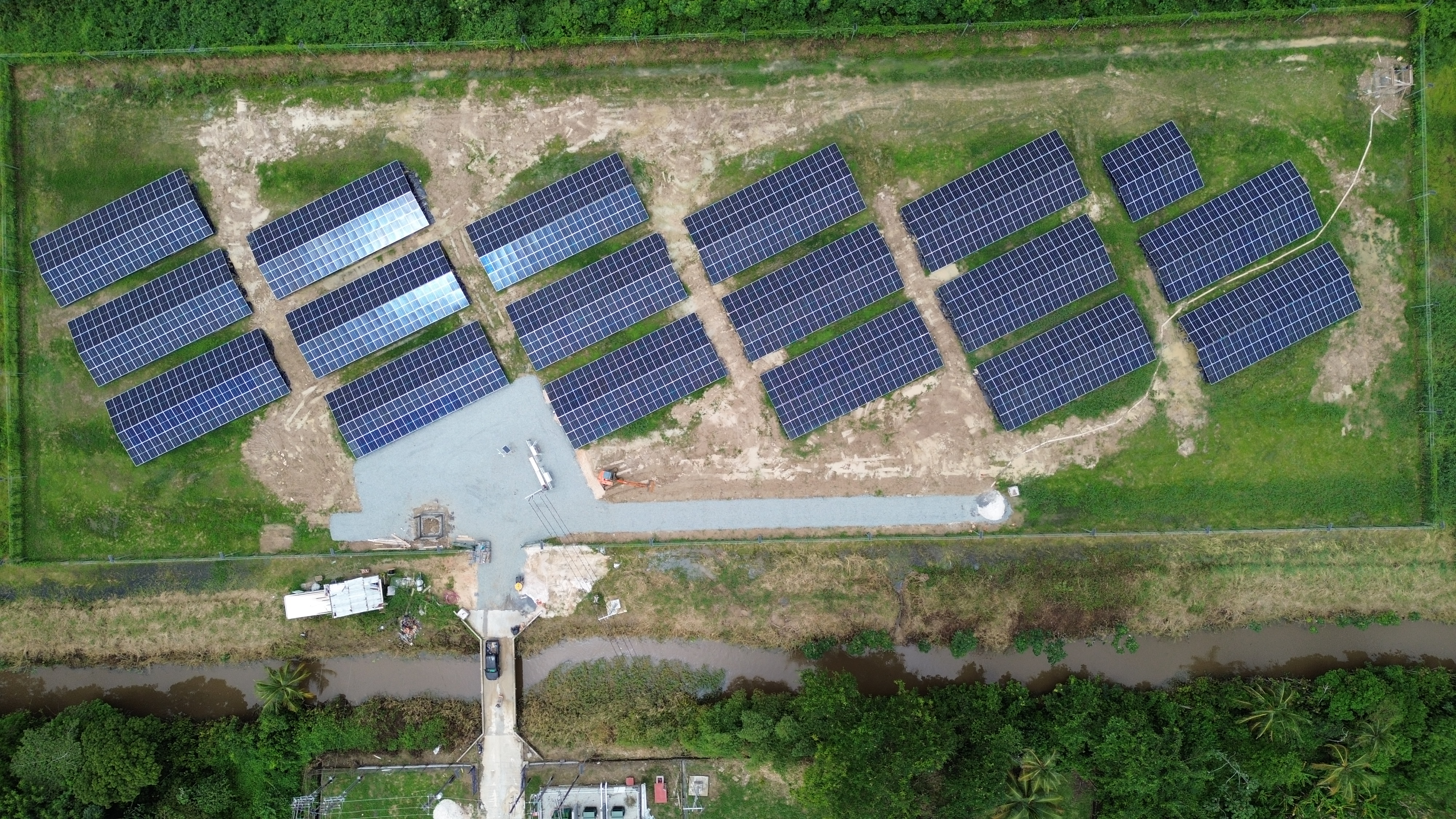 750 kWp Utility Hybrid Plant with BESS · Wakenaam Island, Guyana